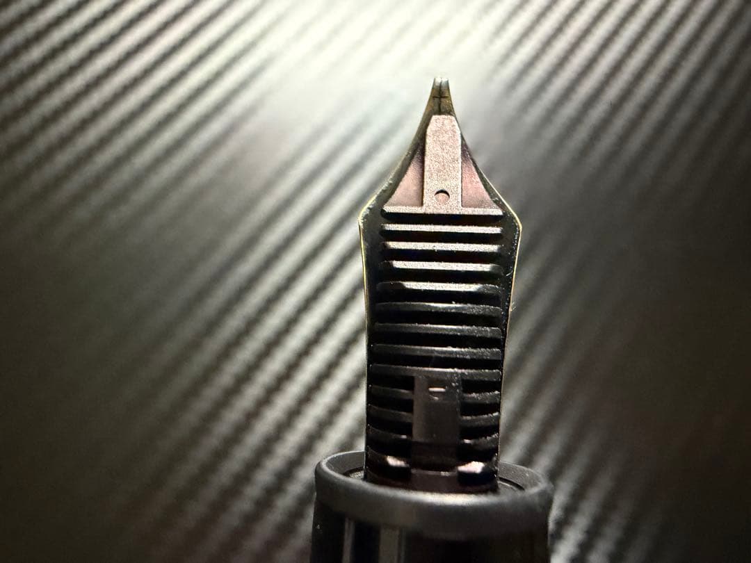 ヘミングウェイ芯 未使用に近い モンブラン 146 中白 B 太字 万年筆