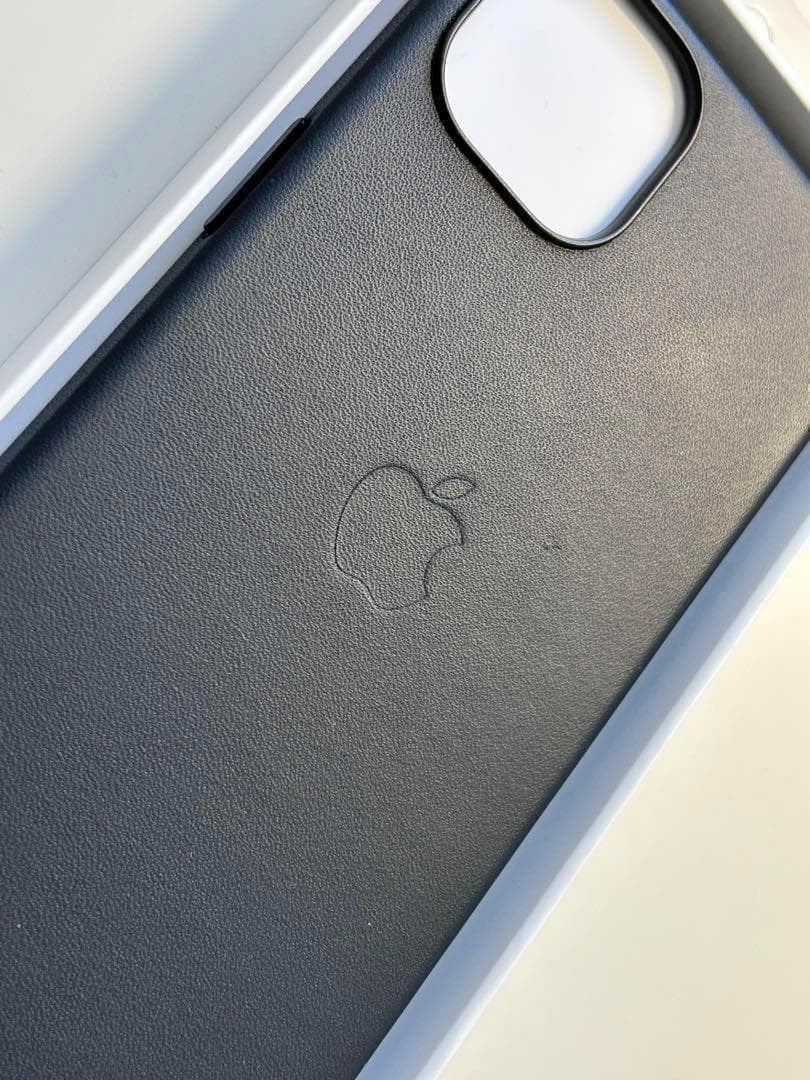 【新品】純正 iPhone 13 レザーケース・ミッドナイト①