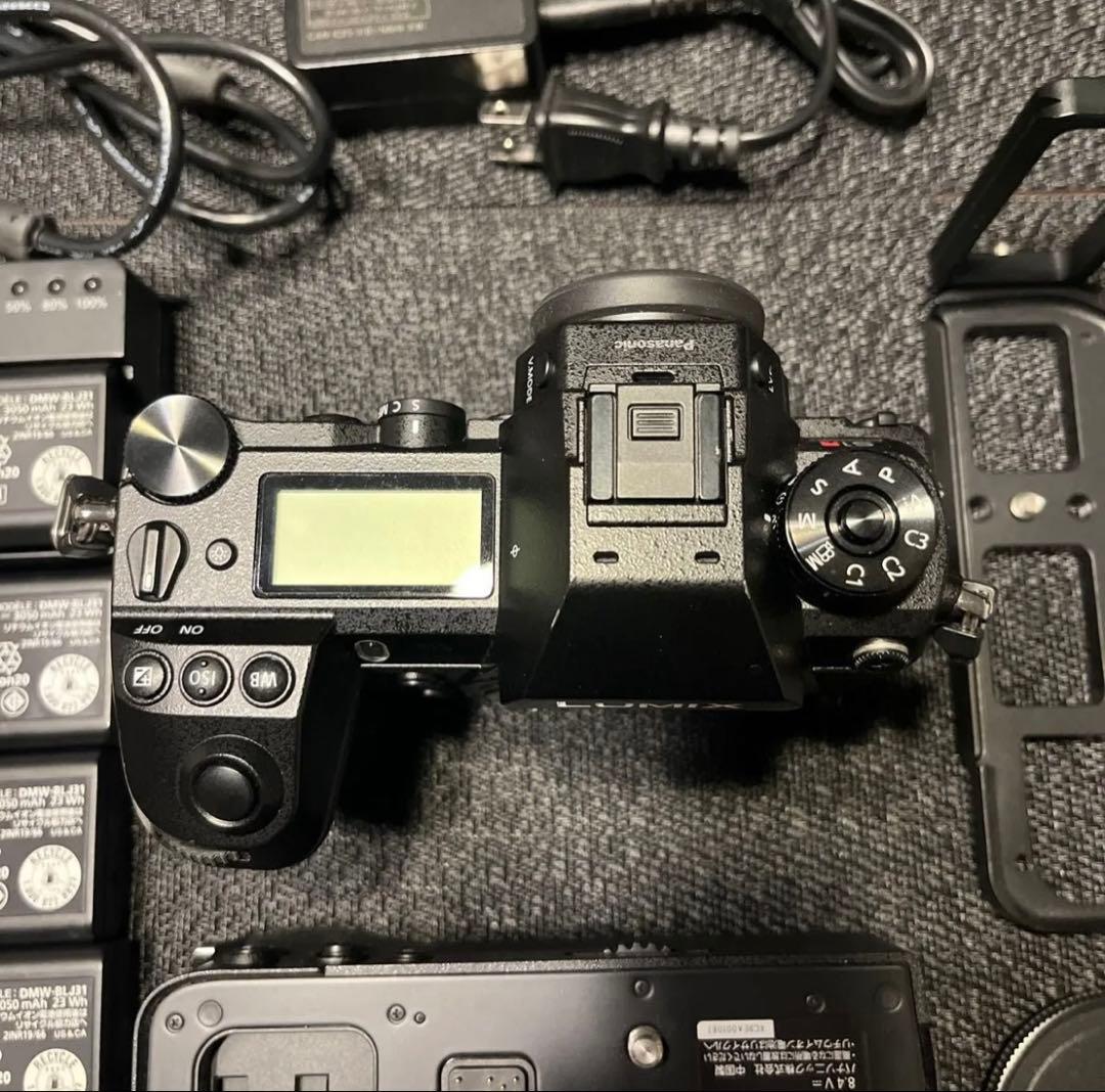 LUMIX S1R バッテリー5個　バッテリーグリップ他【1月中】