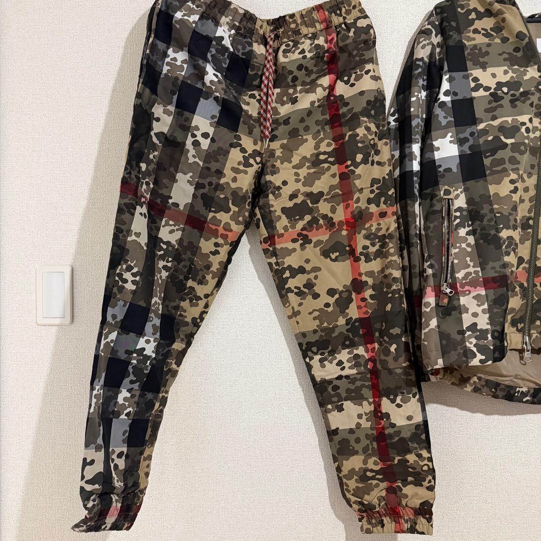 Burberry バーバリー セットアップ ジャケット ジョガーパンツ 迷彩