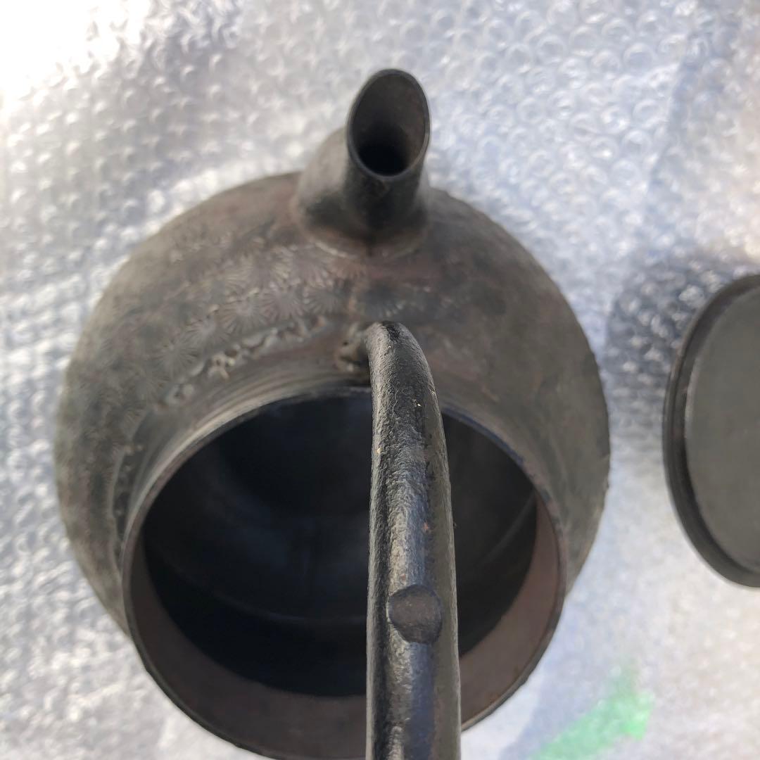 南部鉄瓶　南部鉄器　岩鋳　清末　岩鋳清末　満水2700ml 重さ3003g