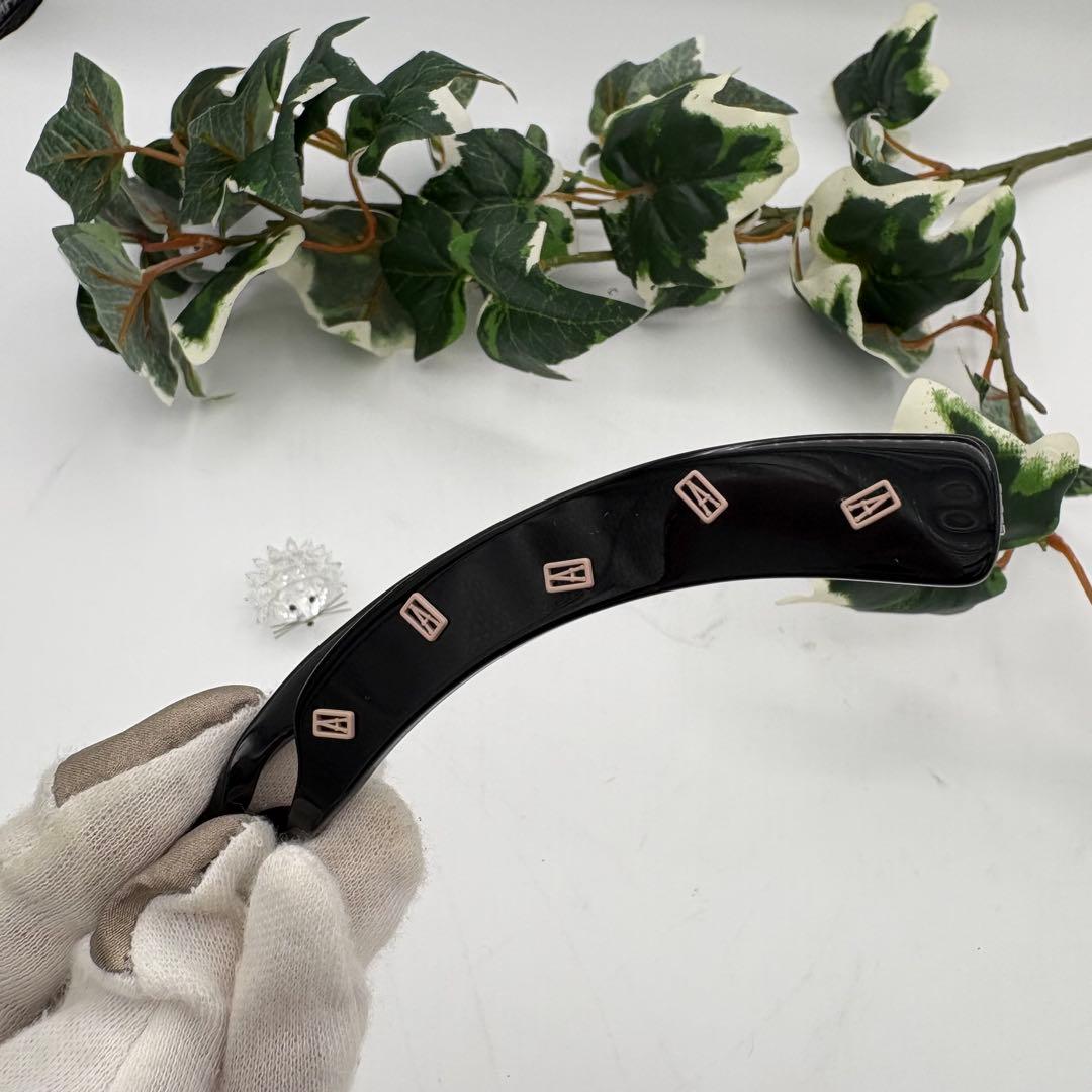 【こんぺいとう様】アレクサンドルドゥパリ　ロゴバナナクリップ　ヘアアクセサリー