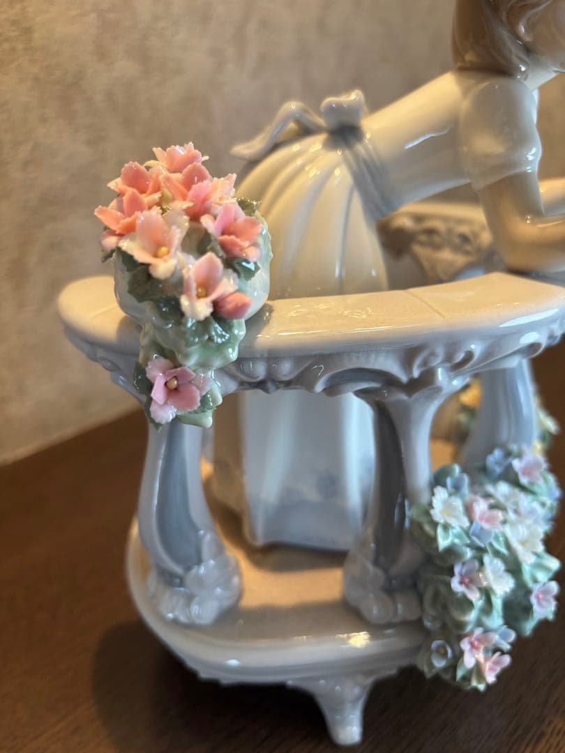 ★最終値下げ★リヤドロ　バルコニーの朝