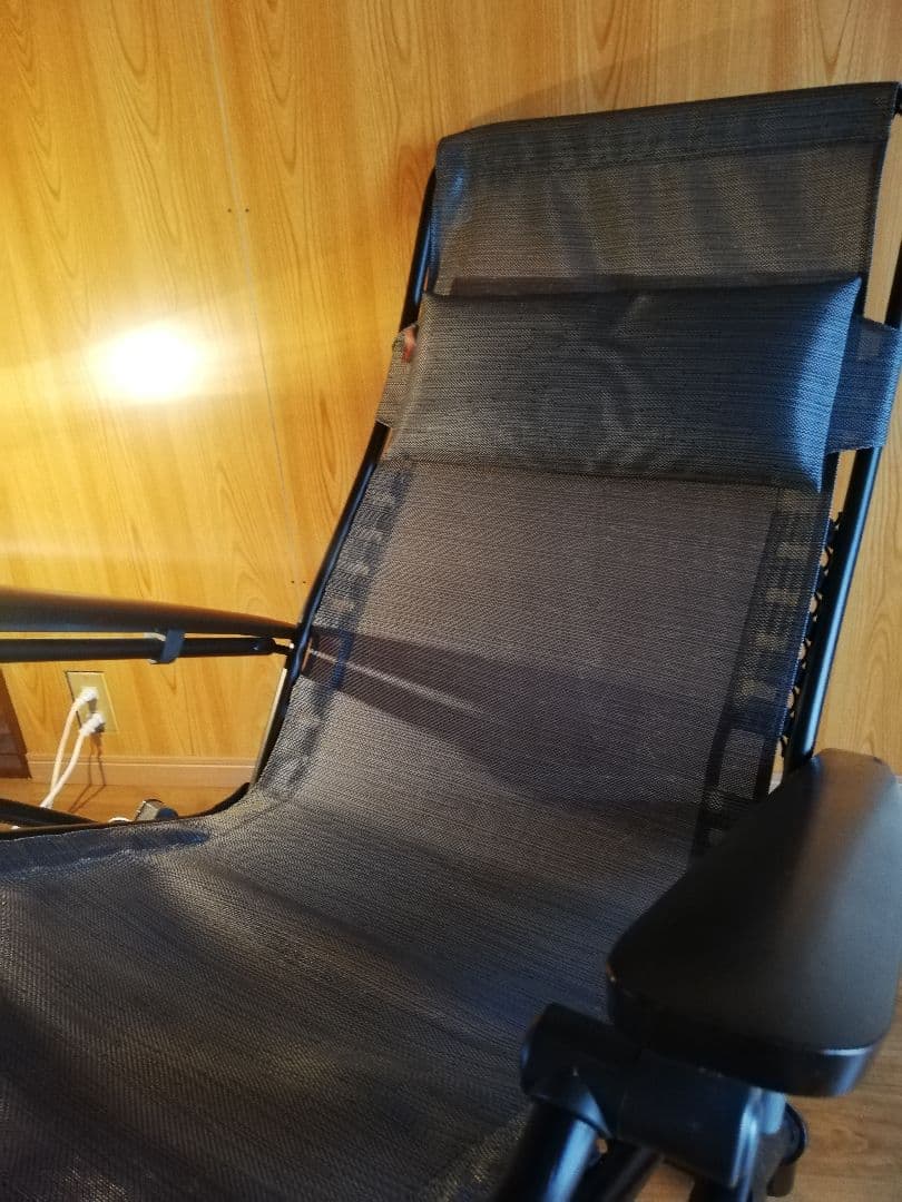 ♕ ラフマチェア