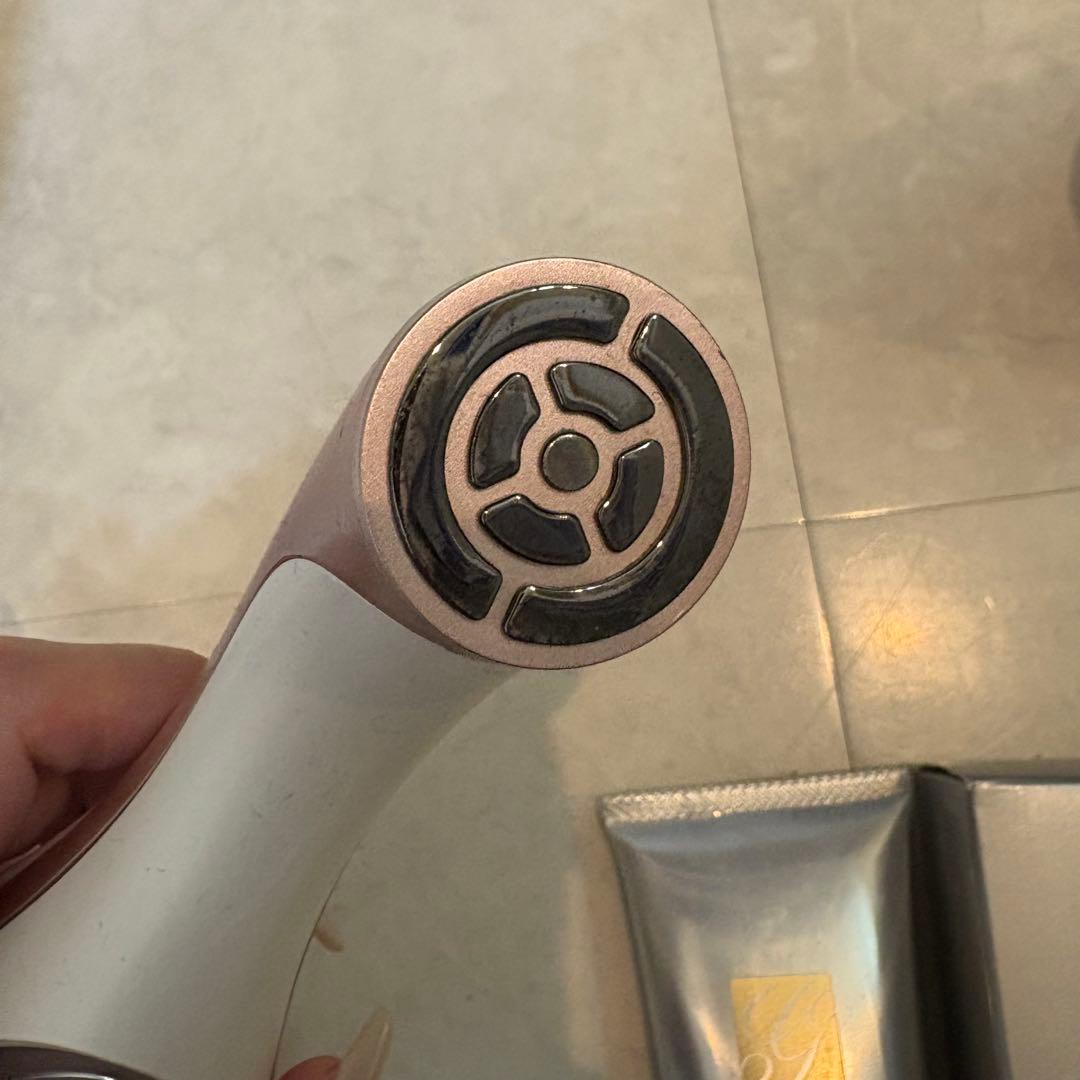 ルクセア　ヴィサージュ S 美顔器