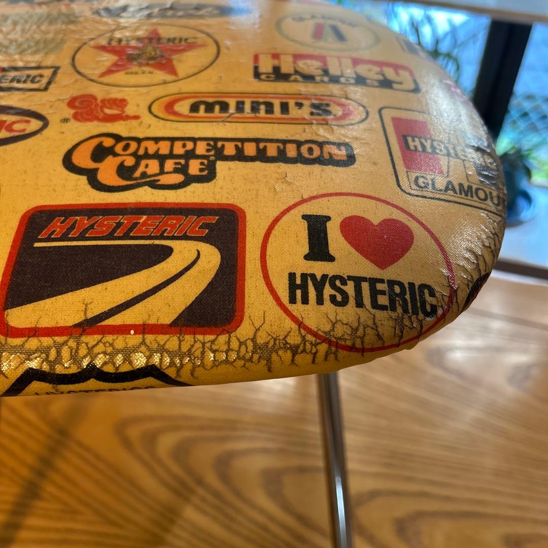 ヒステリックグラマー折り畳みパイプ椅子