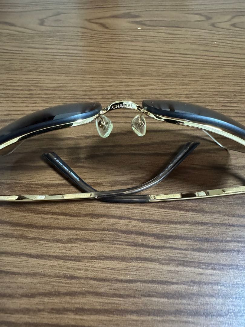 CHANEL ゴールドフレーム ブラウンレンズ サングラス