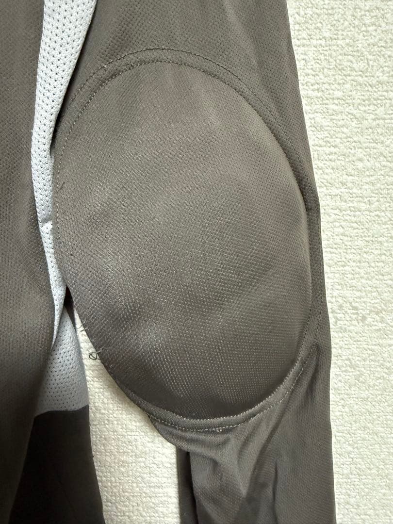 INDUSTY パッド付きプロテクターシャツ