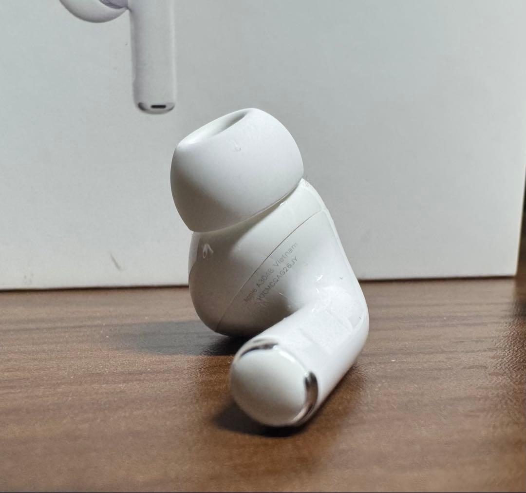 M*z様 正規品　AirPods pro 2 第二世代　おまけ付き