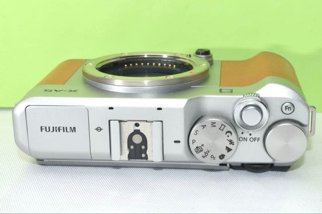 FUJIFILM X-A5 ☆送料無料☆