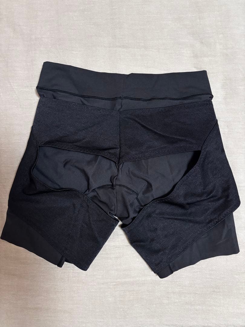 やこ【美品】LAVAダイテンシン美スパッツLサイズ