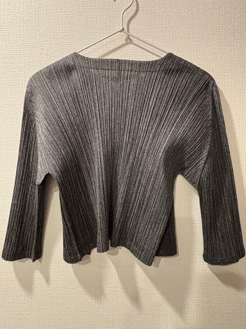 pleatsplease ダークグレー　カーディガン
