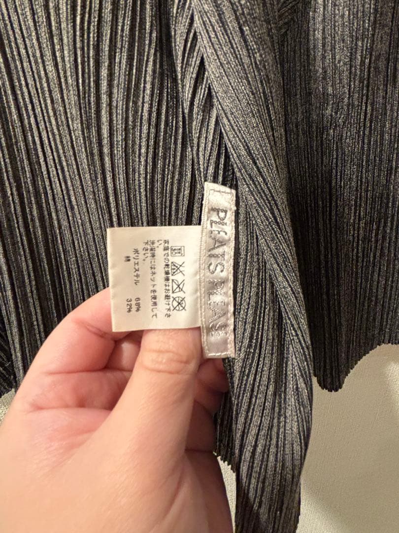 pleatsplease ダークグレー　カーディガン