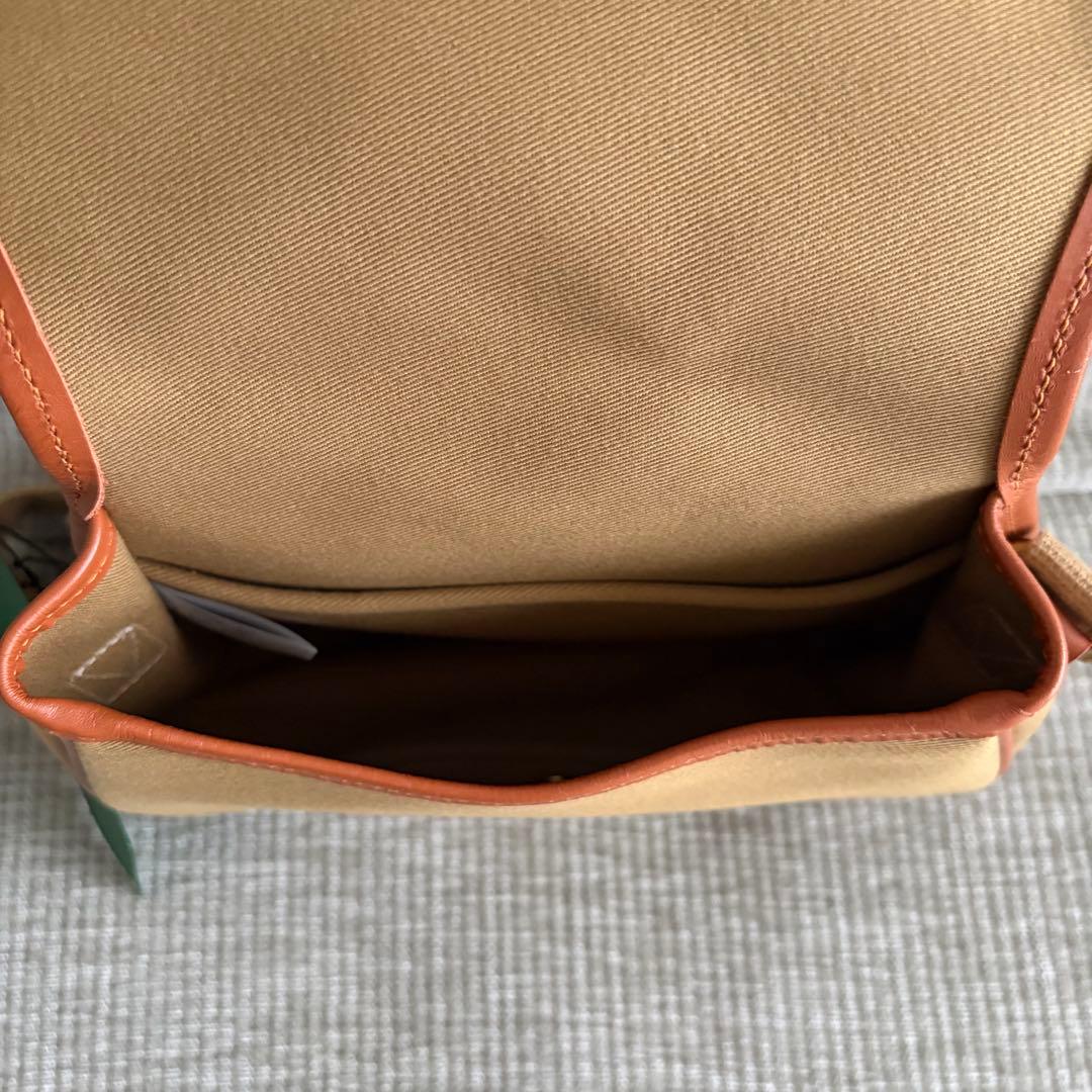 新品未使用*Brady ブレディ AIRE ショルダーバッグ カーキ 匿名配送