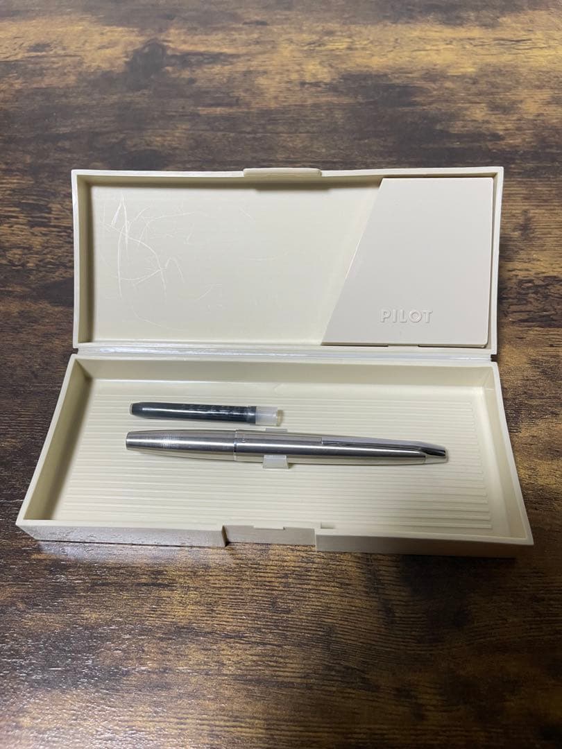 試筆のみ　1972年製　ペン先軸一体型　中細字　ミュー　万年筆　備品付き