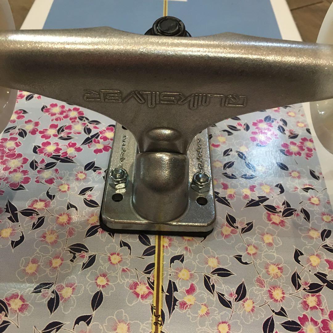 ロキシーサーフスケート超キュートでかわいいこれでサーフィンの上達　31インチ