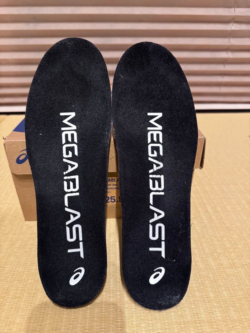 即完モデル　アシックス ASICS メガブラスト MEGABLAST