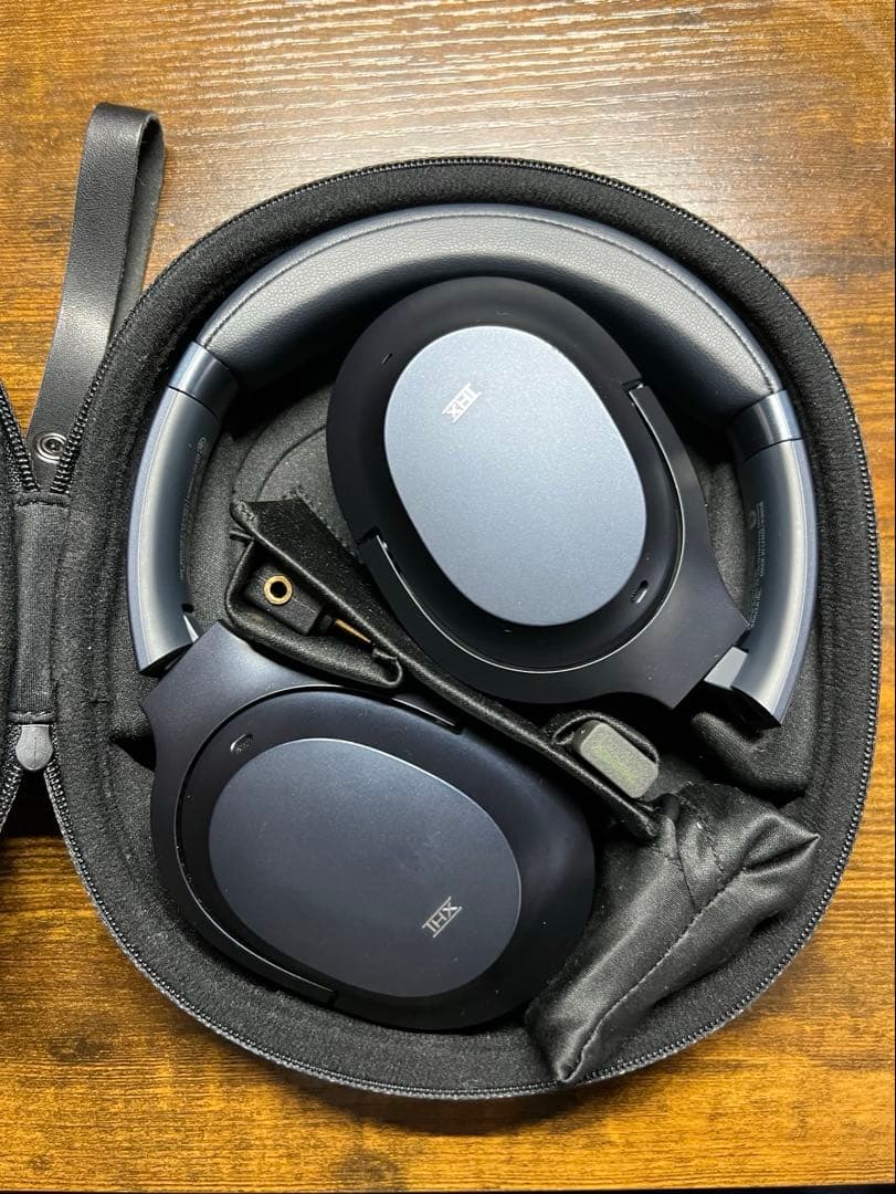 ヘッドホン Razer Opus