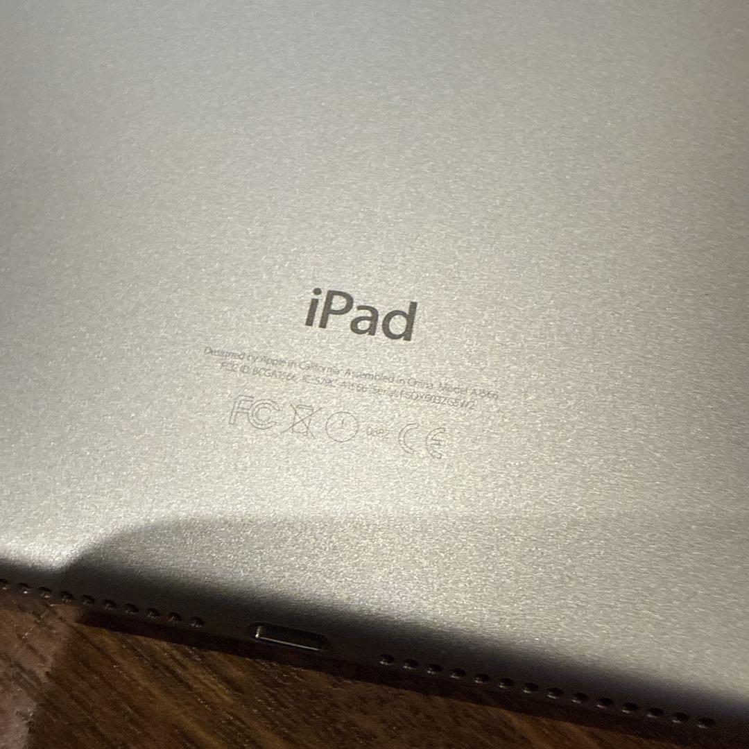 Apple iPad Air2シルバー 128GB Wi-Fiモデル