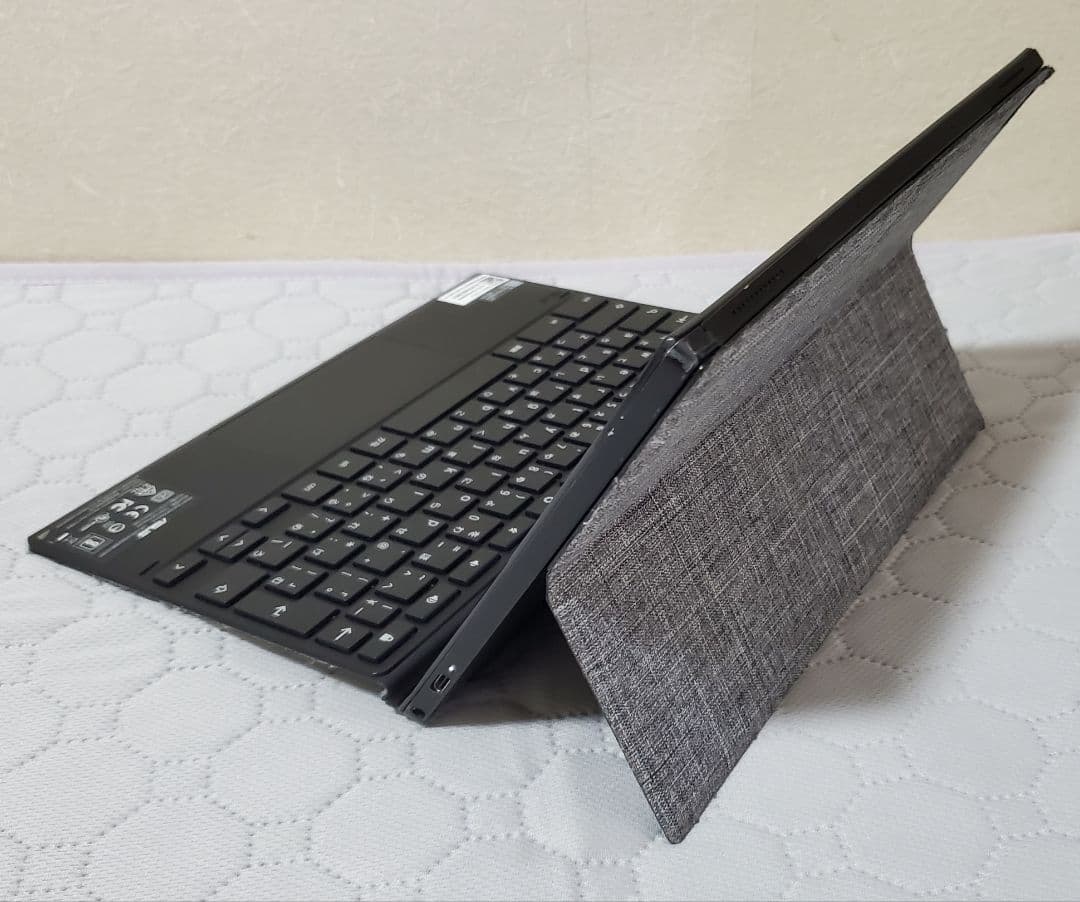 Chromebook本体 ASUS Chromebook Detachable CM3(CM3000)