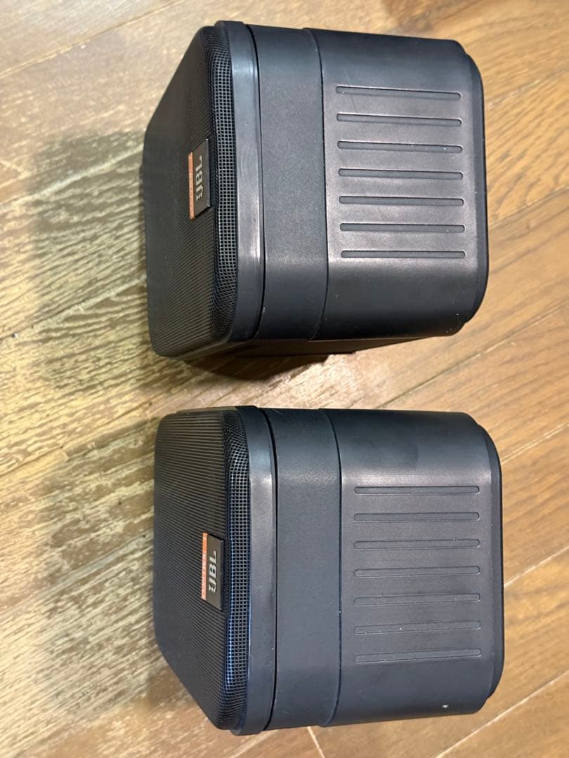 JBL Control1 2本セット エッジ修復済み音出OK天吊/壁掛マウント付