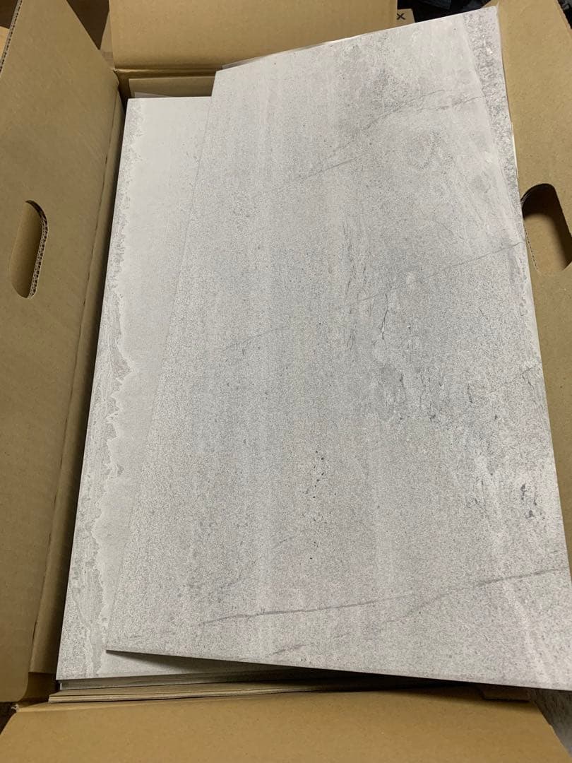 エコカラットプラス　ストーングレース　グレー