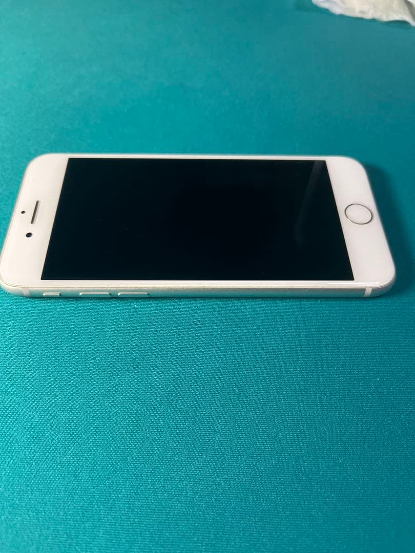 iPhone8 ホワイト　64G