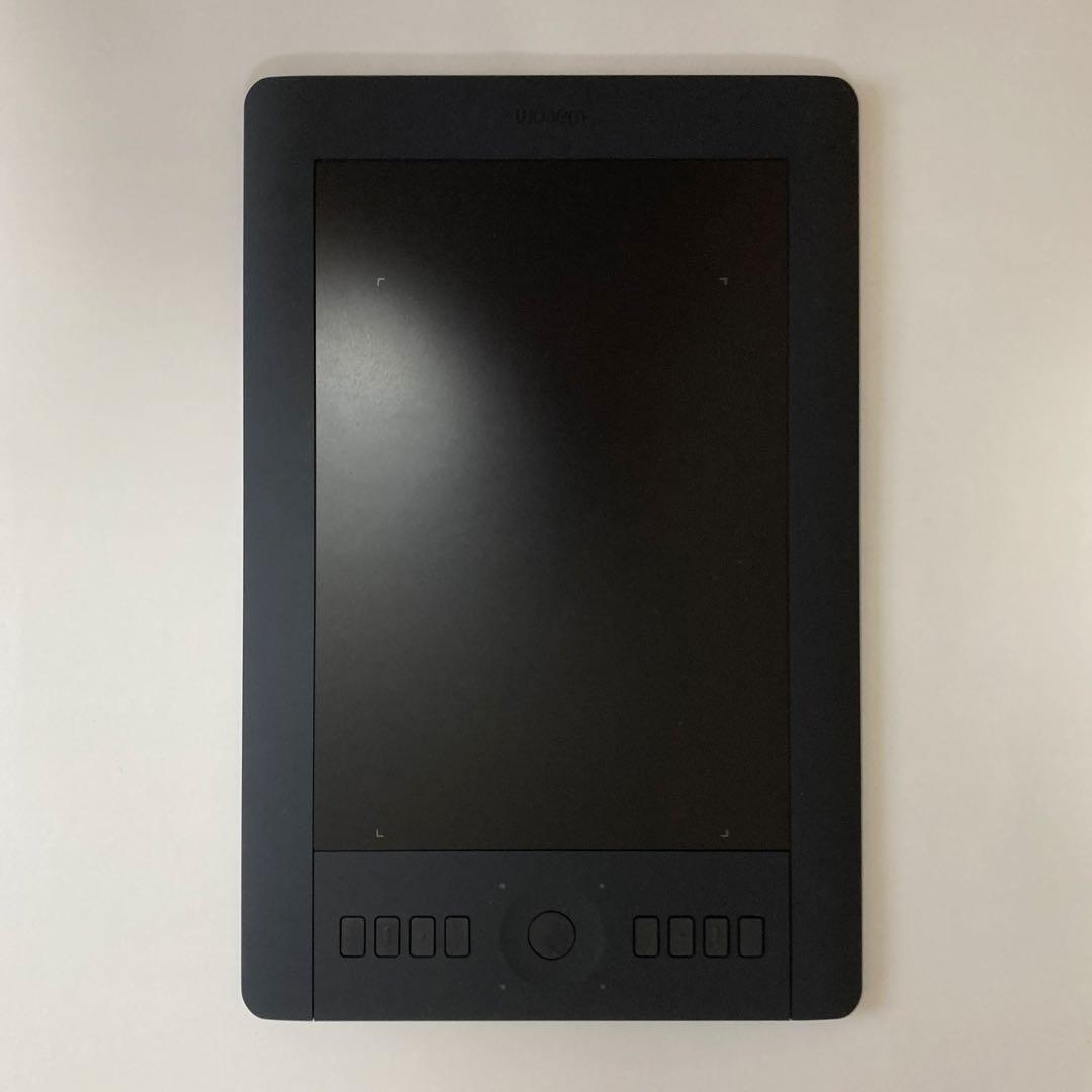 【箱なし】Wacom Intuos Pro PTH-651