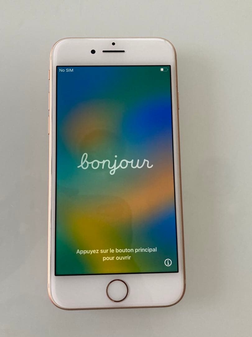 iPhone8　64GB　ゴールド美品