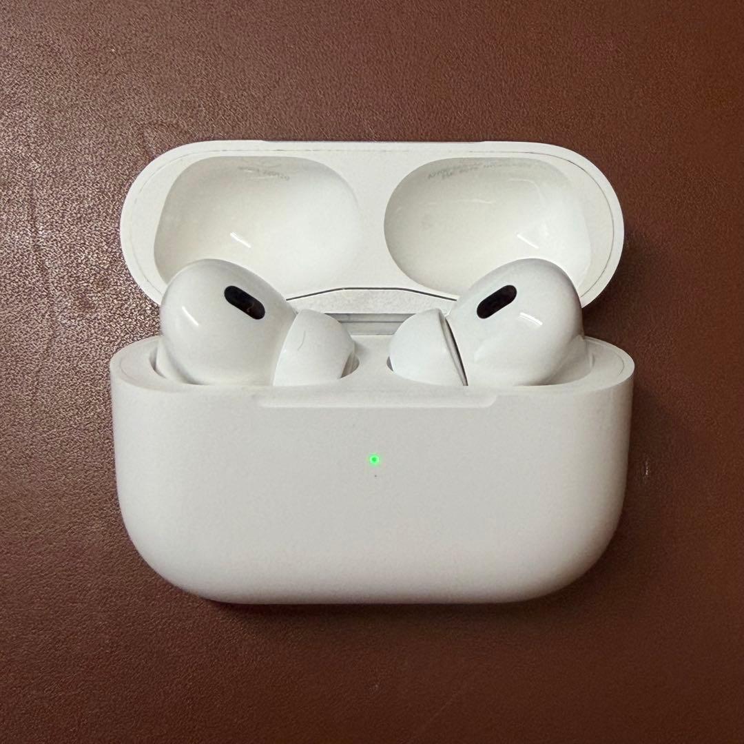 AirPods Pro 2 本体 (イヤーチップ新品交換済み)