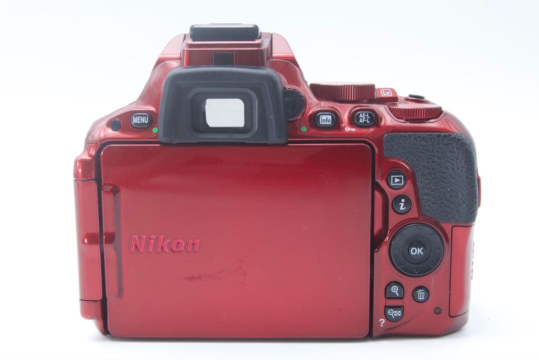 【Wi-Fi搭載】Nikon D5500 レンズキット　レッド　スマホ転送　希少