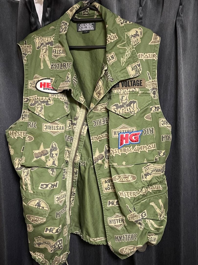 最終お値下げ　　HYSTERIC GLAMOUR ベスト Lサイズ カーキー