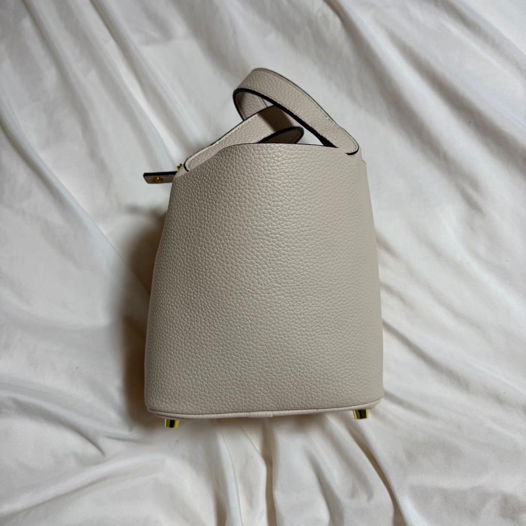 ベージュ レザー トートバッグ