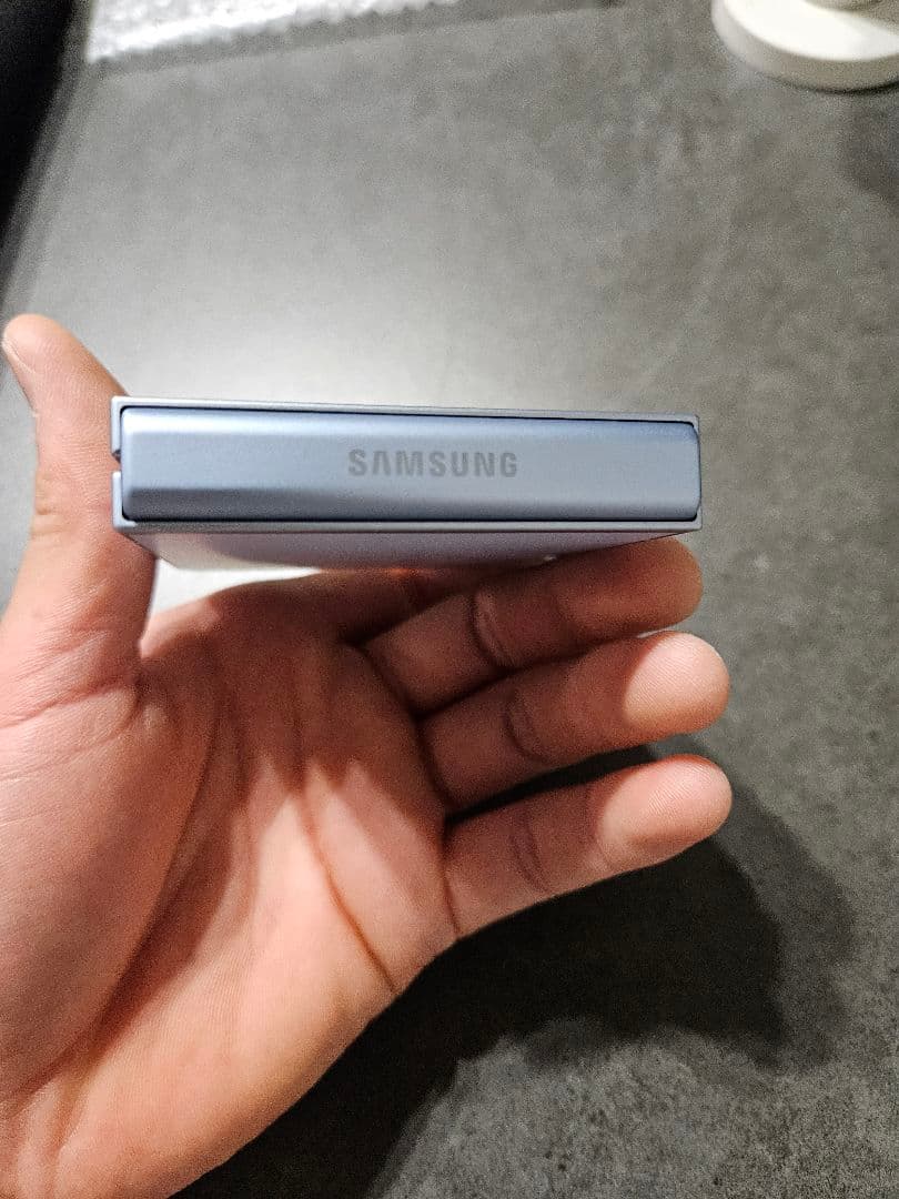 Galaxy　未使用　FLiP6　SIMフリー　残債なし　国内版　256ギガ