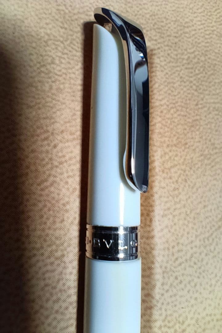 ブルガリ ミニ ボールペン シルバー 925 ホワイト 箱 保証書付