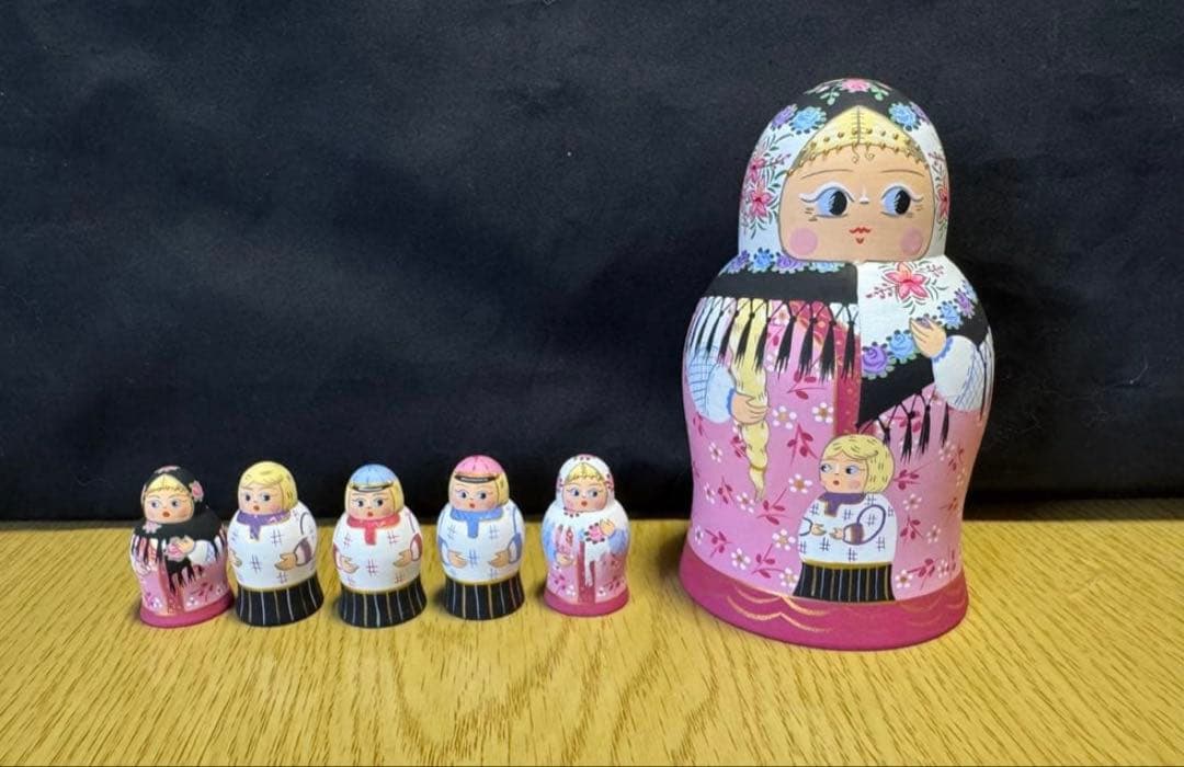 セール❗️ロシア　アーティスト　ダリア　ミッチィナ作品。マトリョーシカ。6体。