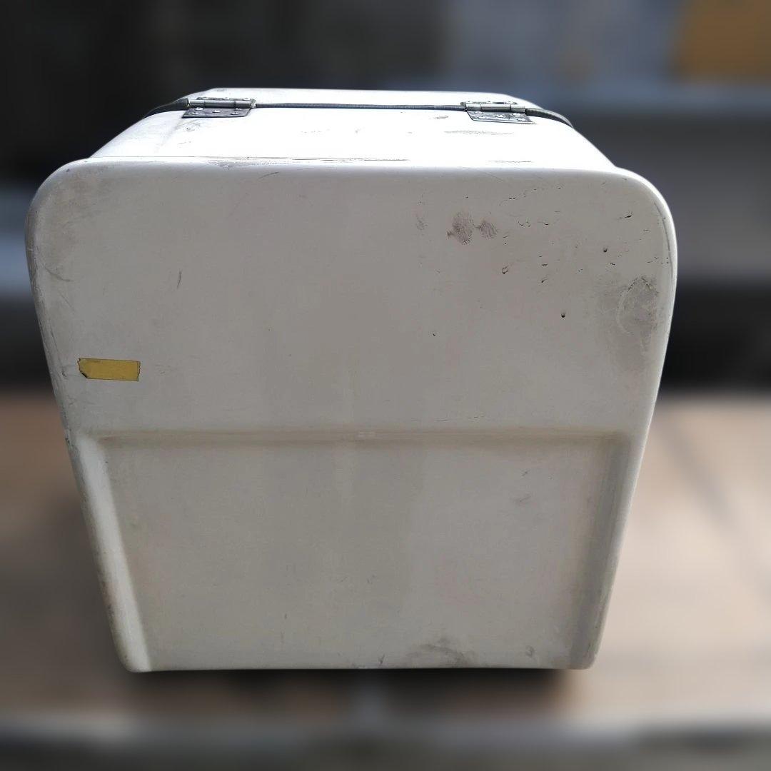 ②メーカー不明デリバリーボックス/補修ベース