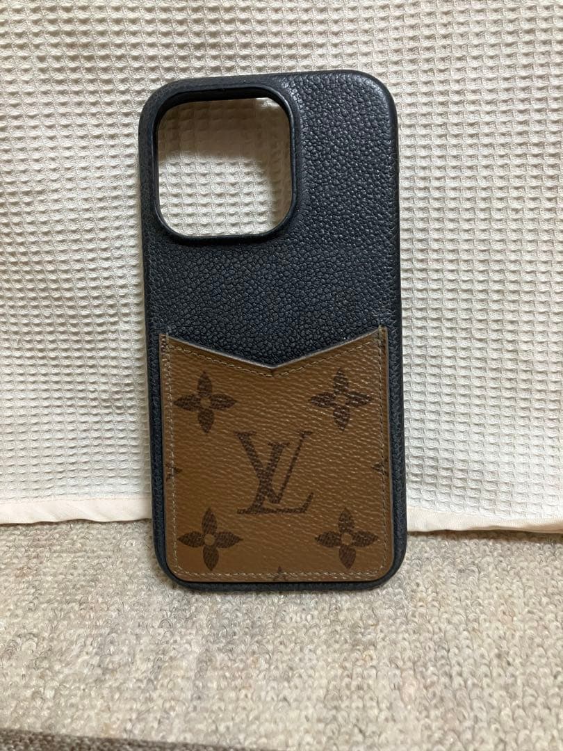 本物、箱付き！Louis Vuitton iPhone14Pro用ハードケース