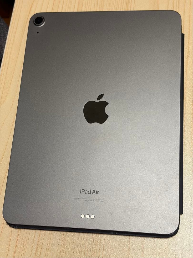 Apple iPad Air 10.9 第5世代 256GB 純正folio付き