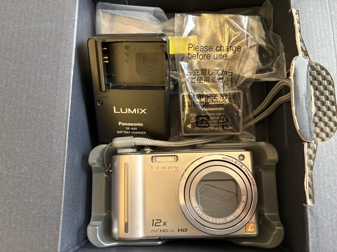 【美品】パナソニック デジタルカメラ LUMIX DMC-TZ7-S シルバー