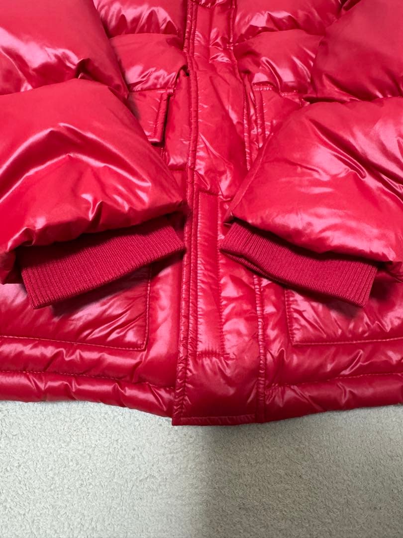 トミーヒルフィガー 赤 ダウンジャケット フード付き ベスト