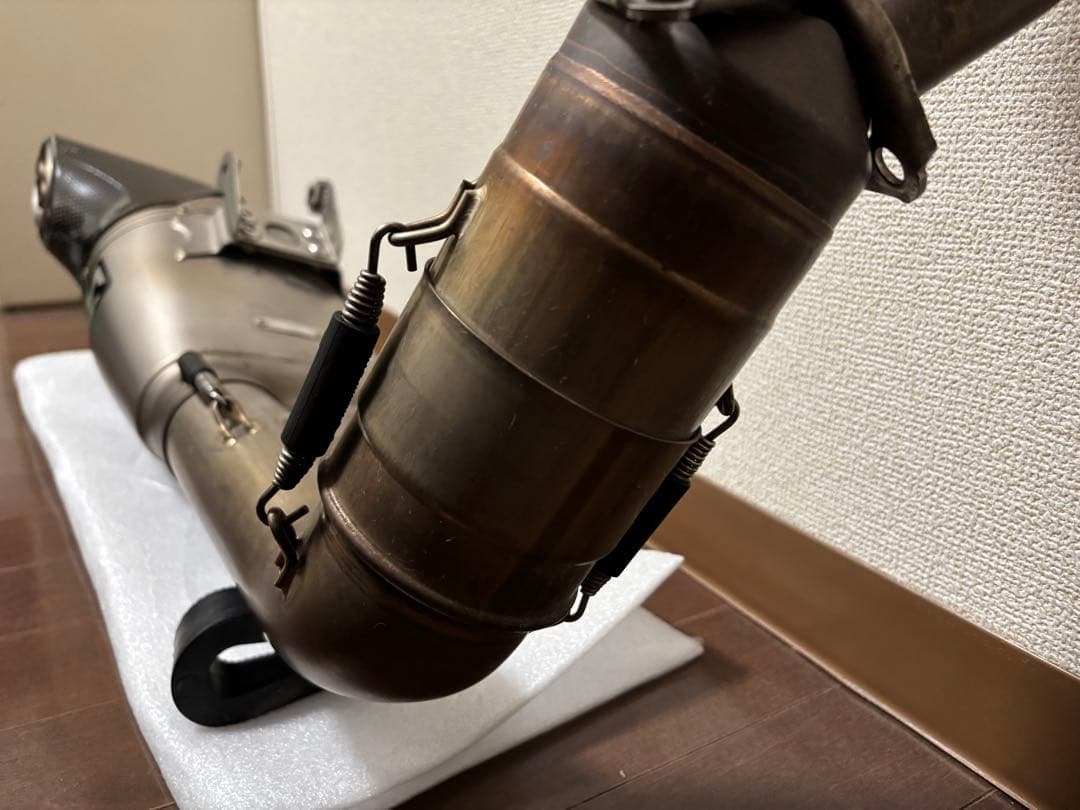 アクラポビッチ フルエキマフラー レーシングライン MT-07 / XSR700