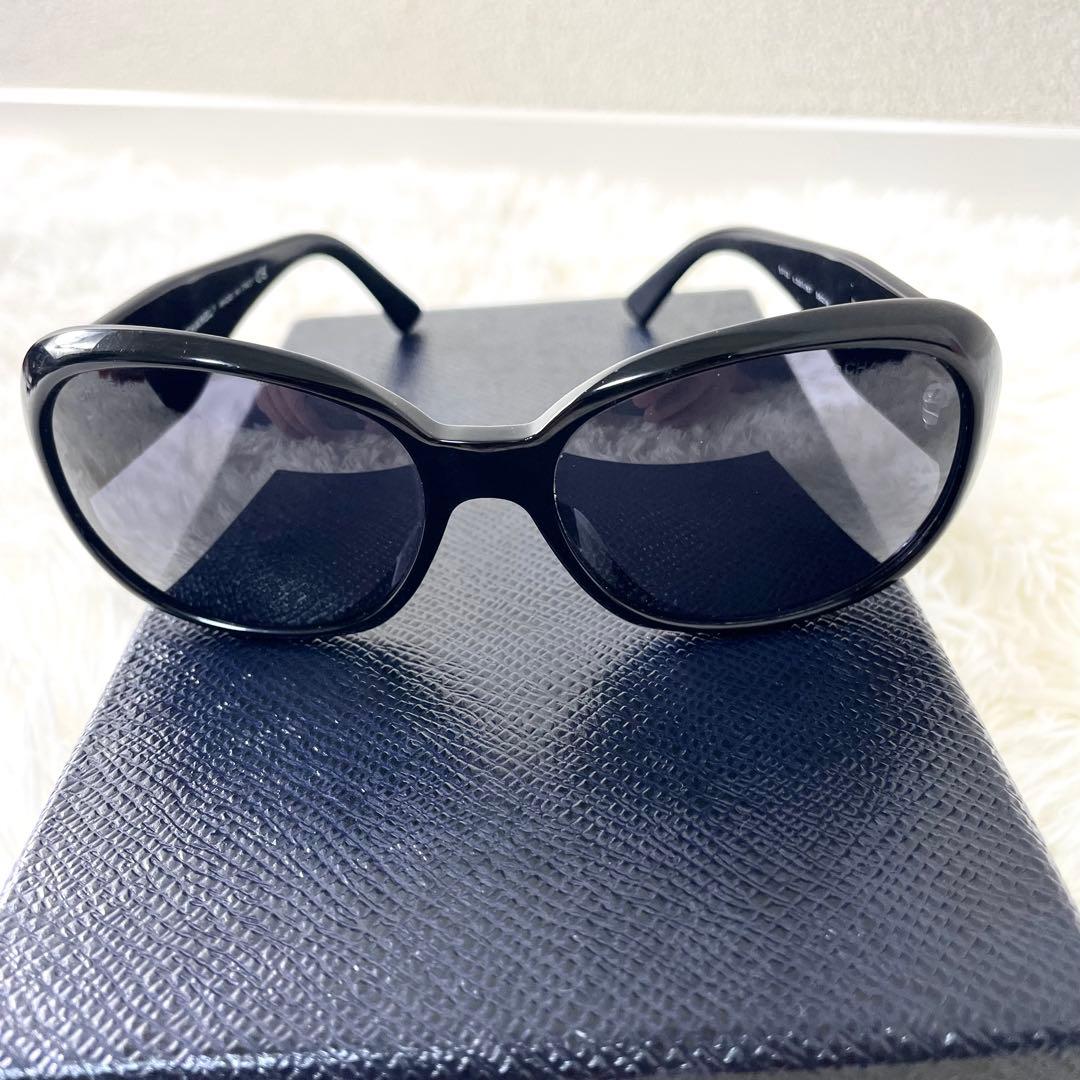 シャネル　CHANEL サングラス　カメリア　モチーフ　ブラック　黒