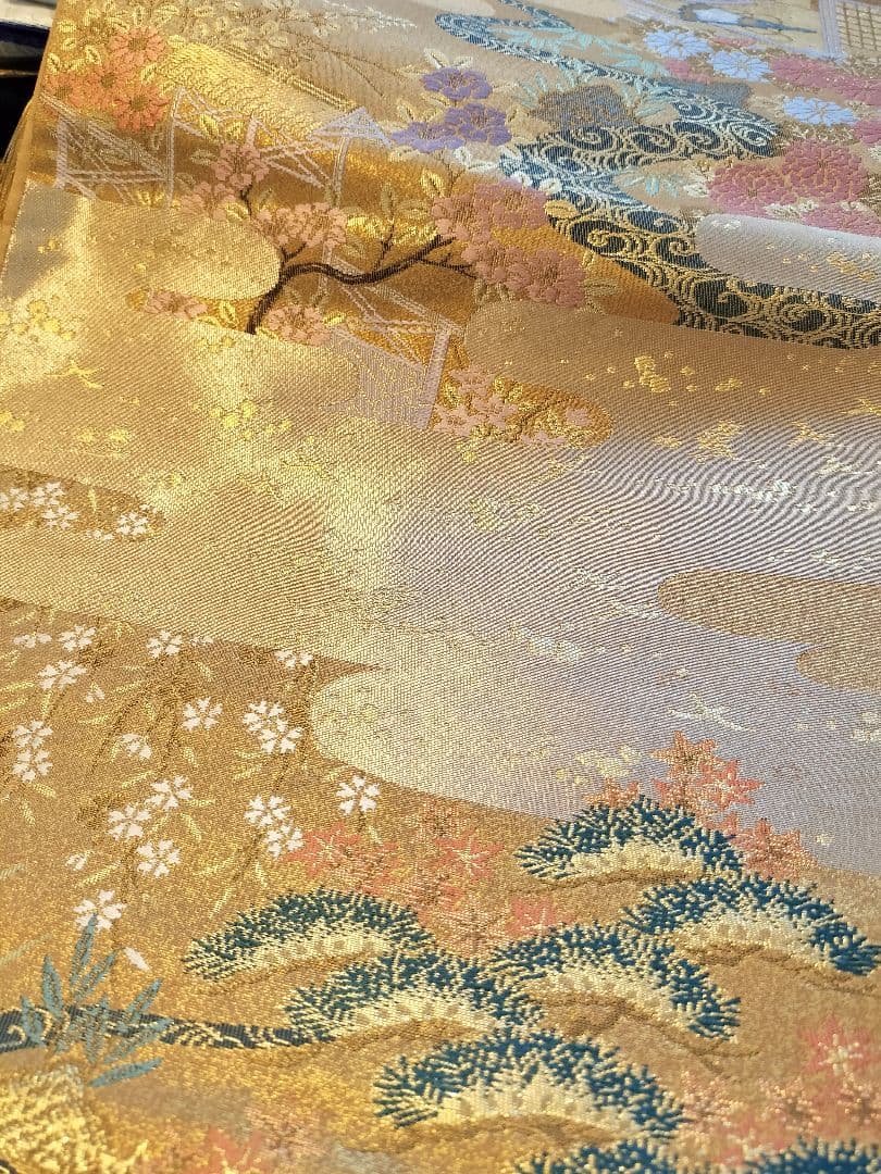 A846★逸品‼️豪華刺繍‼️正絹テーブルランナー2m10cm