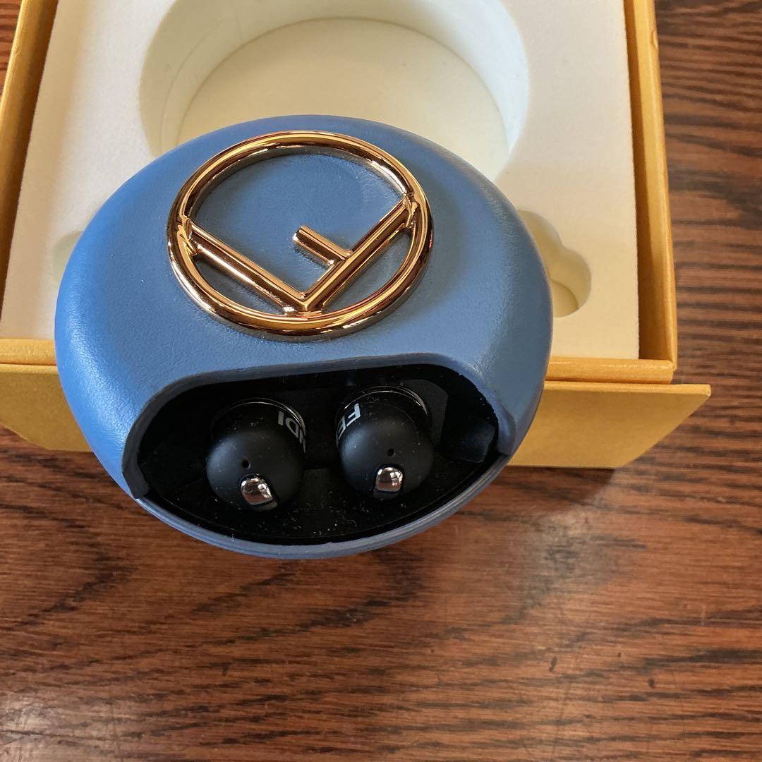 FENDI ワイヤレスBluetoothイヤホン