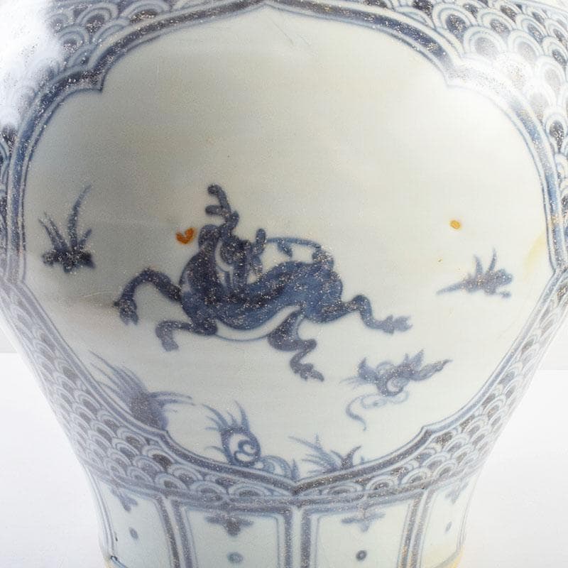 中国　青花　花弁神獣文　花瓶　壺　C　8943A