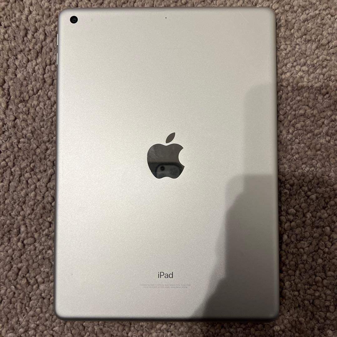 キズあり　iPad 第6世代 wifiモデル 32GB シルバー