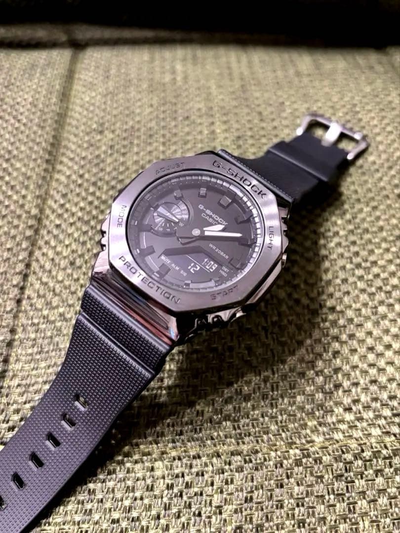 保証付き 美品 G-SHOCK GM-2100BB-1AJF メタルカバード