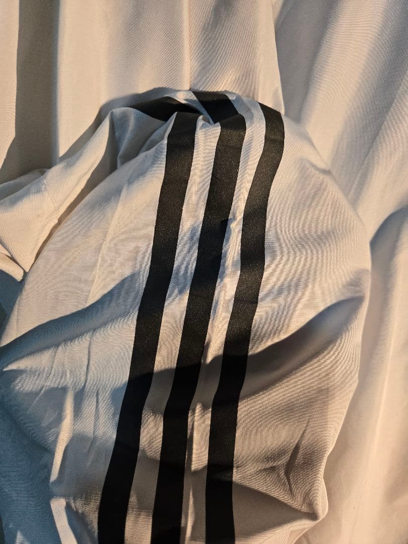 【​希少】10/11 レアルマドリード 公式 ウインドブレーカー アディダス