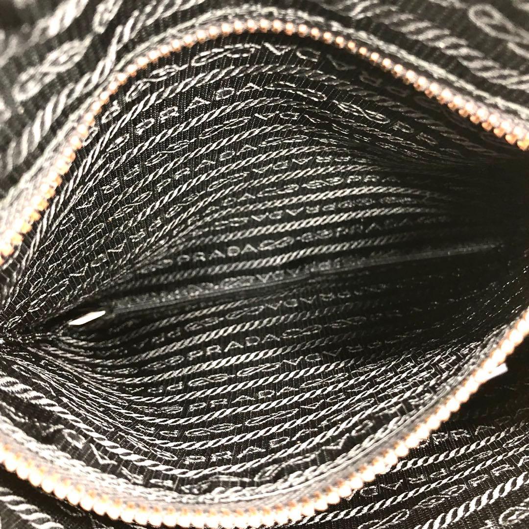 ✨美品✨プラダ ショルダーバッグ メタルロゴ ゴールド金具 ナイロン レザー 黒
